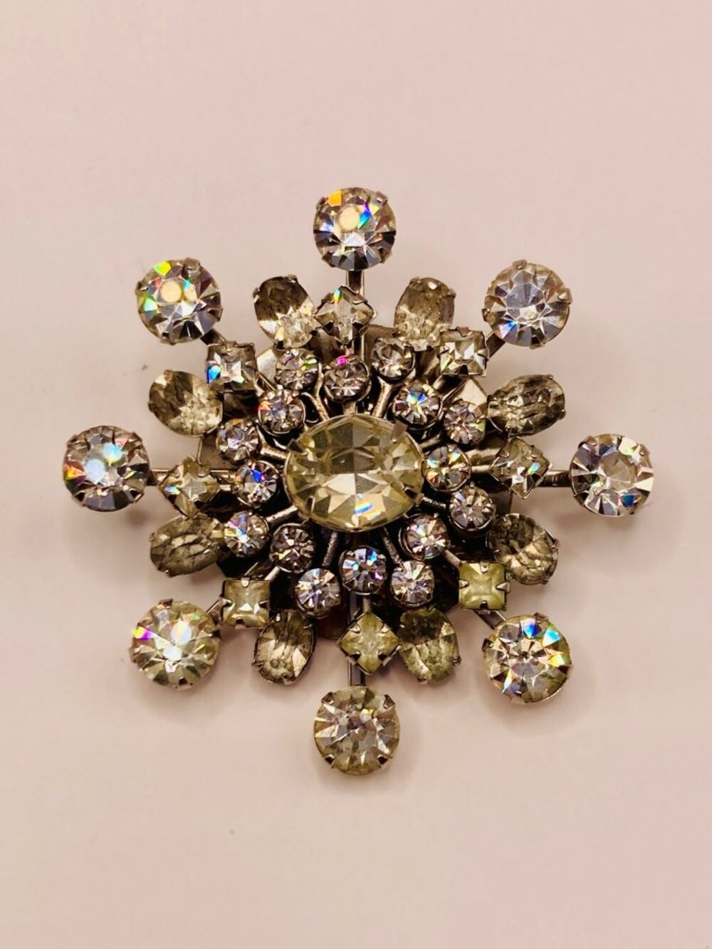 Vintage Mid-Century Starburst Clear Rhinestone Brooch Pin -54B